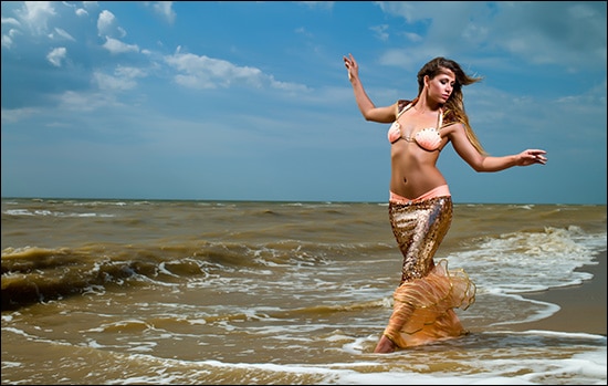 How a Female may have Perfect Mermaid like Body Shape?